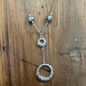 Elegant Silver Pendant Necklace